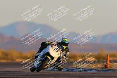 media/Jan-21-2023-CVMA (Sat) [[b9eef8ba1f]]/Race 13 500 Supersport-350 Supersport/